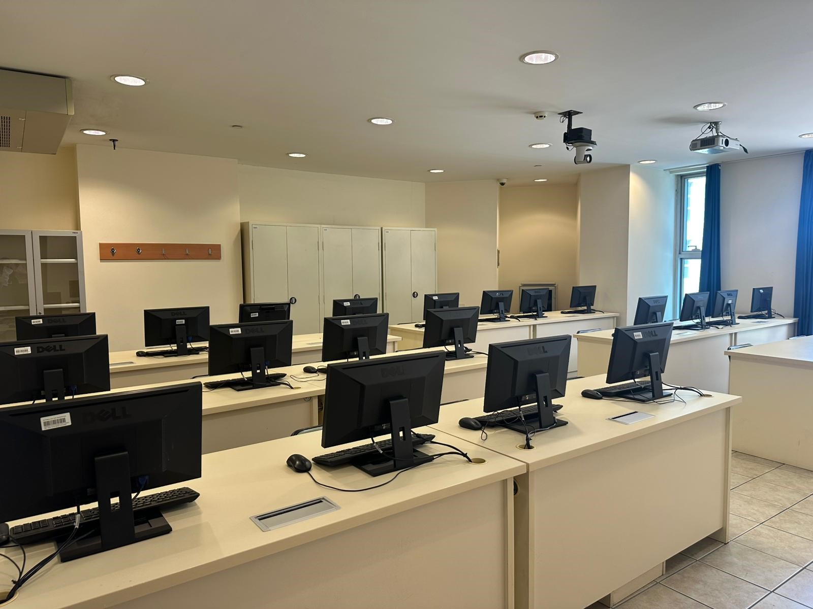 Bilgisayar Laboratuvarı 2-B-04/06